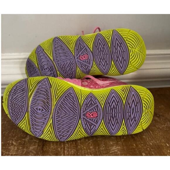 Nike Spongebob Squarepants Kyrie 5 Patrick Sneakers Athletic Shoes Size 5 - Picture 6 of 8